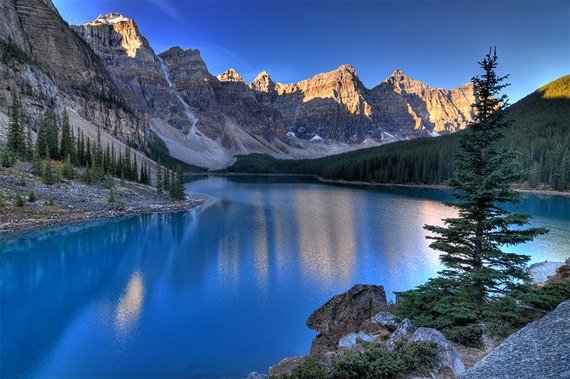 Долина «Десяти пиков», озеро Морейн, Альберта, Канада