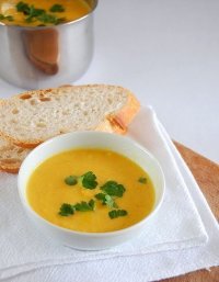 Чесночный суп с миндалём