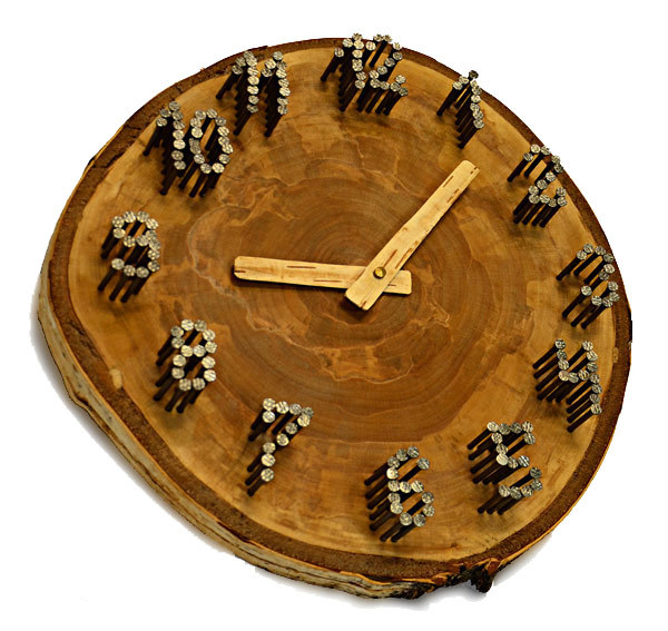 Деревянные часы «77 гвоздей»