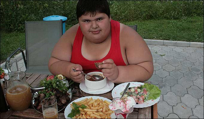 Джамбик Кхатокхов - самый толстый мальчик в мире