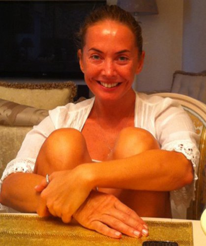 Лера Кудрявцева выкладывает в сеть фото звезд без косметики