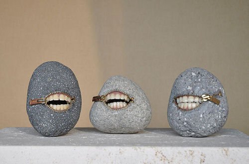 Японские скульптуры в виде камней