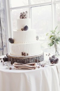 Свадебный торт с шишечками