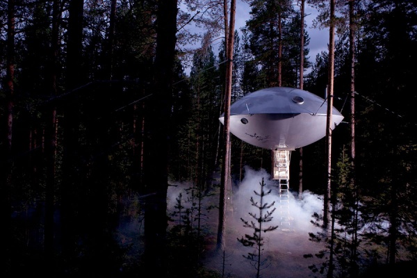 Необычные гостиницы: шведский отель на дереве