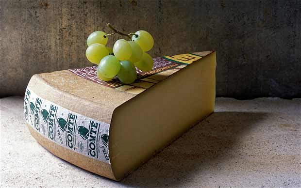 Закуски к вину:  сыр Конте