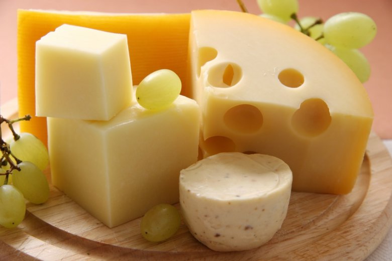 Хитрости хозяек: как хранить сыр