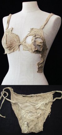 Женское белье 15-го века