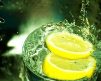 Стакан воды с лимоном - залог хорошего начала дня