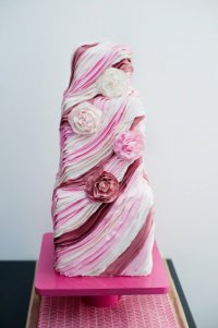 «Лохматый» свадебный торт