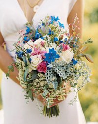 Букет невесты из садовых цветов