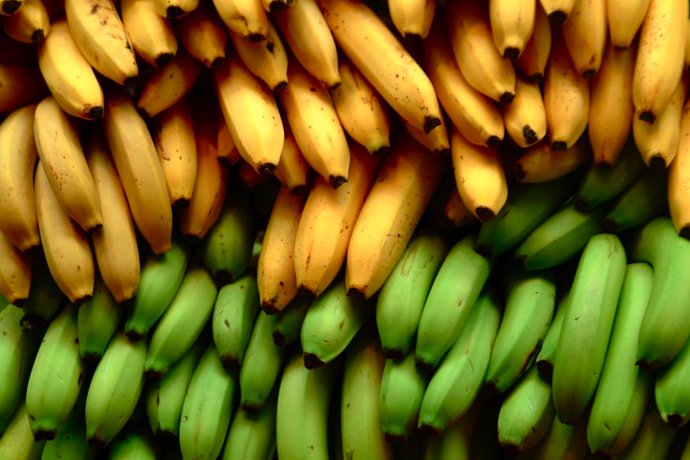 Продукты для фигуры и улыбки: бананы