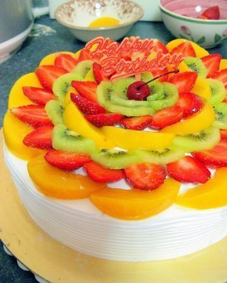 Как украсить торт фруктами: фруктовые круги