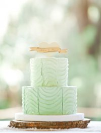 Свадебный торт с эффектом омбре