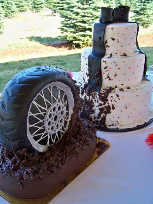 Свадебный торт с колесом