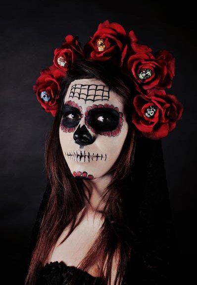 Макияж на Хэллоуин: сахарный череп в цветах