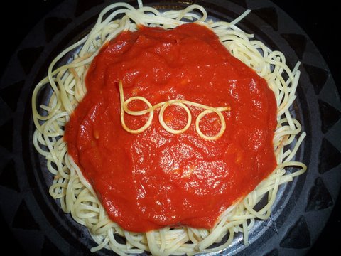«Бу»-спагетти на Хэллоуин