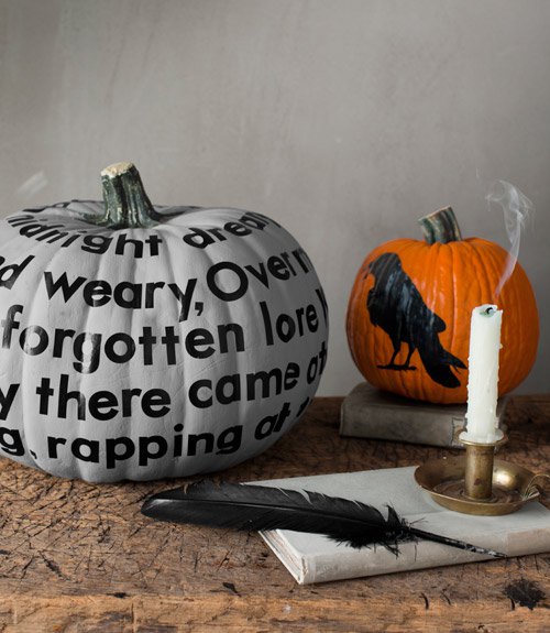 Идеи для дома на Хэллоуин: тыква с надписью