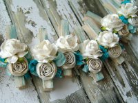 Свадебные аксессуары: цветочные прищепки