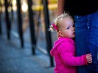 Застенчивый ребенок: как помочь малышу