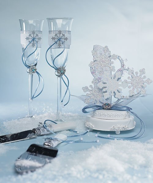 Красивое украшение бокалов для свадьбы зимой