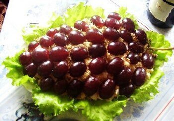 Новогодний салат «Гроздь винограда»