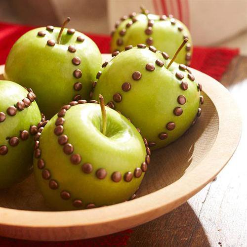Украшенные яблоки к Новому году