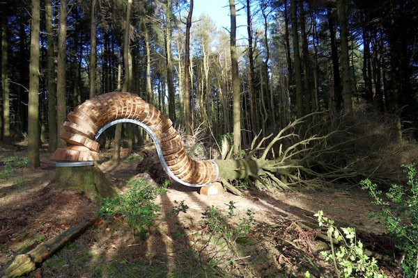 Креативная органическая скульптура Pendle Sculpture Trail от Philippe Handford