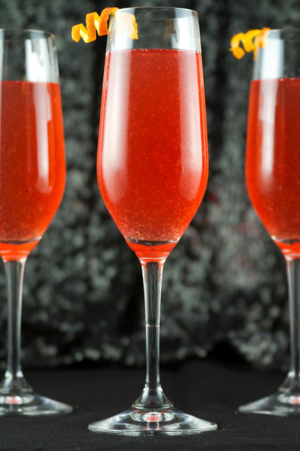 Коктейли с шампанским на Новый год: коктейль Шипучий Оскар
