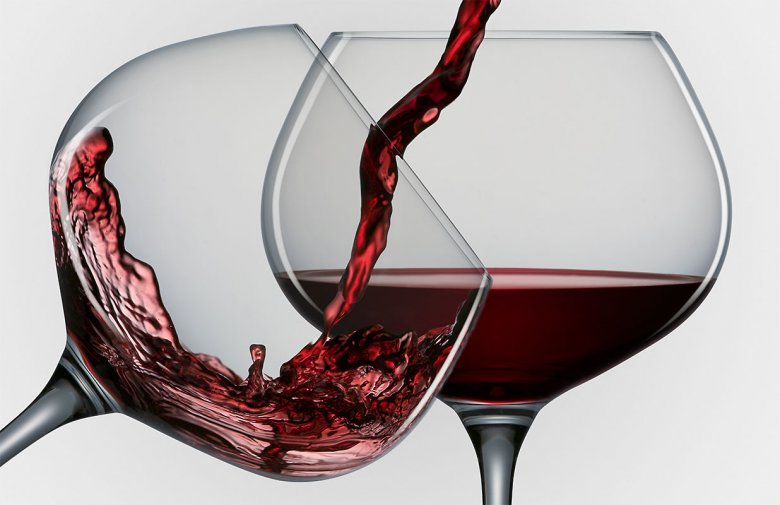 Бокал красного вина в день поможет защитить ваши зубы от кариеса