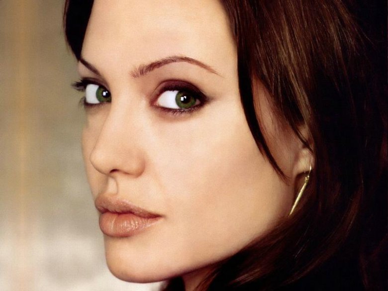 Секреты макияжа от Анджелины Джоли