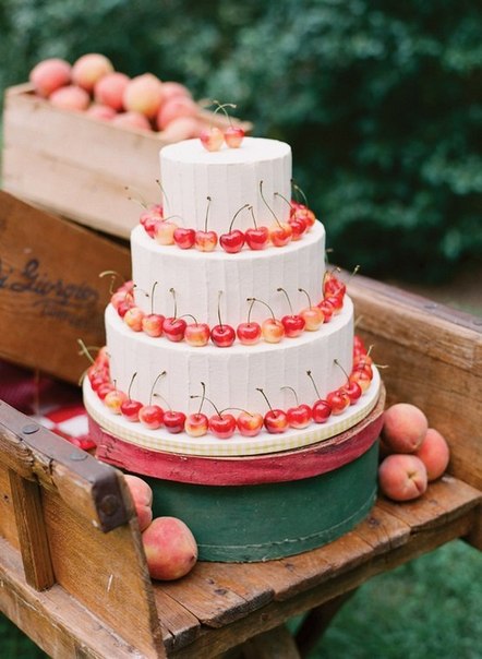 Свадебный торт: магия простоты