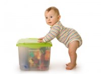 Как выбрать подходящую игрушку для ребенка: 0-12 месяцев