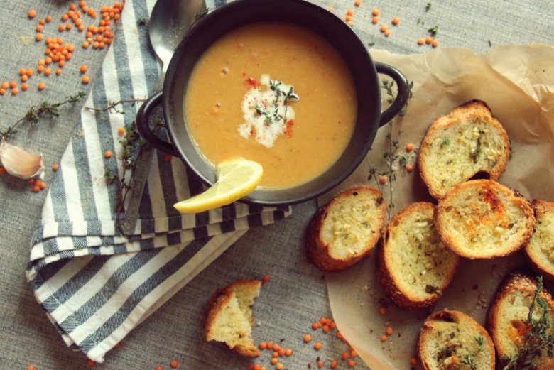 Блюда в пост: чесночный суп из чечевицы
