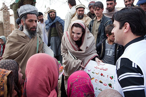 Анджелина Джоли открыла школу в Афганистане