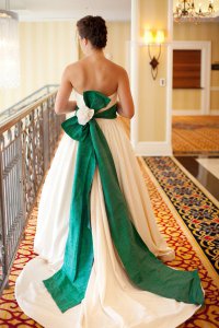 Пояс как украшение свадебного платья