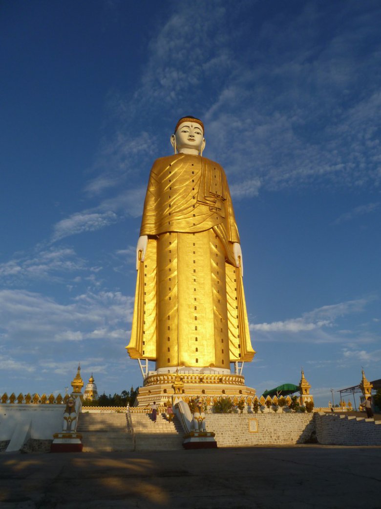 Самые высокие статуи мира: Лечжун сасачжа