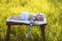 Как закалять ребенка: сон на свежем воздухе