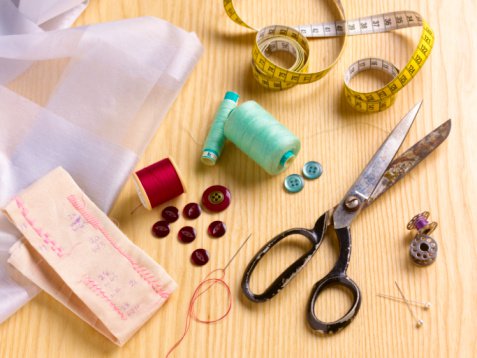 Как можно подработать: ремонт одежды