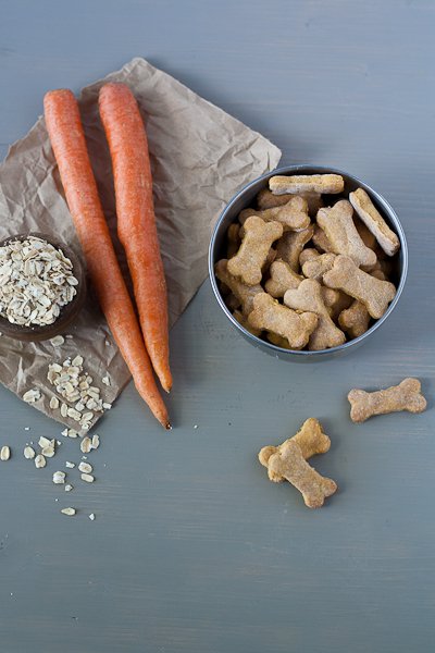 Вкусное и полезное печенье для собак (рецепт прилагается)