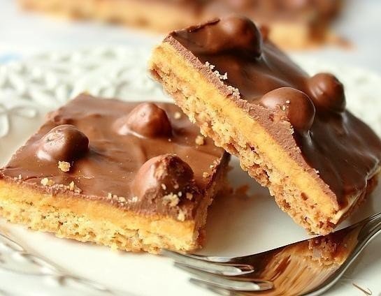 Печенье с шоколадом  и орехами