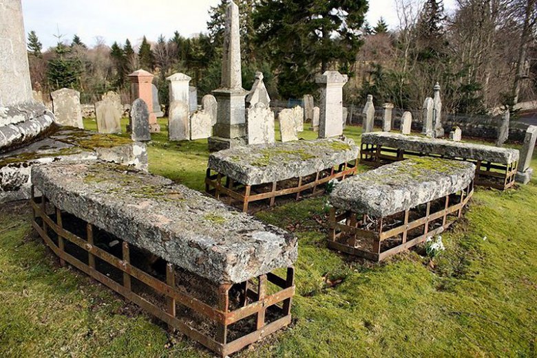 Британские могилы-сейфы