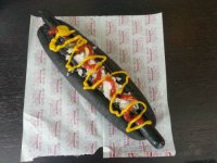 Black Terra Hot-Dog, или легендарный черный японский хот-дог
