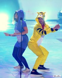 Даррен Крисс и Люси Хейл зажигают на Teen Choice Awards 2013