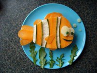 Пример завтрака для ребенка: бутерброд-рыбка
