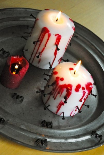 Кровоточащая свеча на Хэллоуин