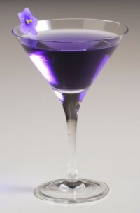 Напитки на Хэллоуин: «Летающий фиолетовый»