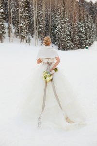 Почему стоит играть свадьбу зимой?