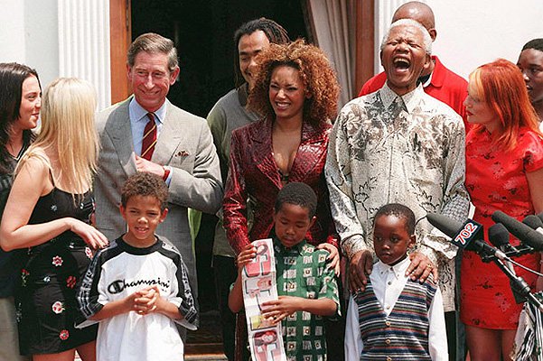 Знаменитости о смерти Нельсона Манделы