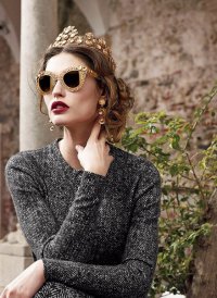 Бренд Dolce and Gabbana дарит поклонникам новогодние очки