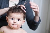 Первая стрижка ребенка: как не испугать малыша в парикмахерской